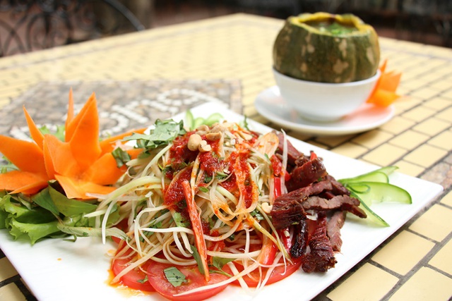 Thưởng thức hơn 100 món ăn hương vị Á Đông giữa lòng Sài Gòn - Ảnh 2.