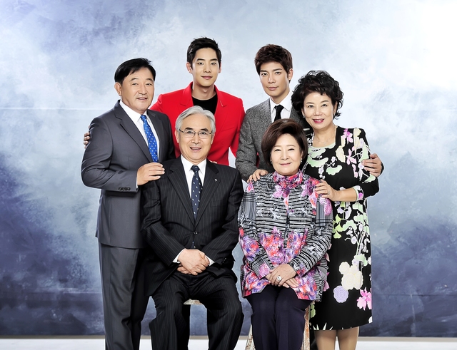 Vén màn bí mật show biz Hàn trong bộ phim mới lên sóng “Đêm trắng ở Áp-Gu-Chơng” - Ảnh 2.