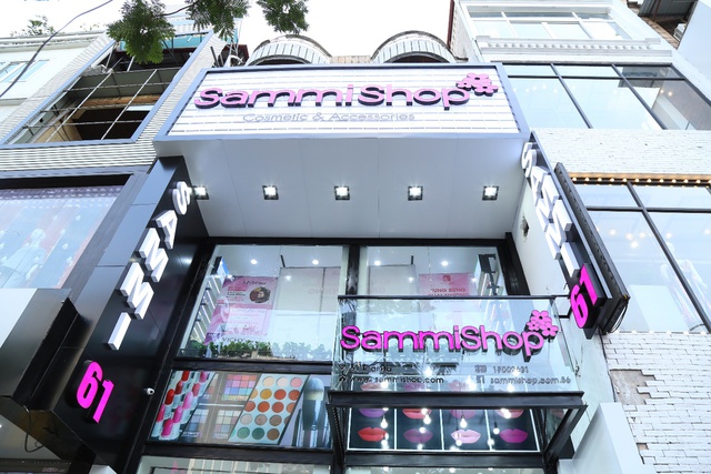 Bật m&iacute; nguy&ecirc;n nh&acirc;n khiến h&agrave;ng trăm c&ocirc; g&aacute;i xếp h&agrave;ng shopping trước Sammi Shop Th&aacute;i H&agrave; - Ảnh 1.