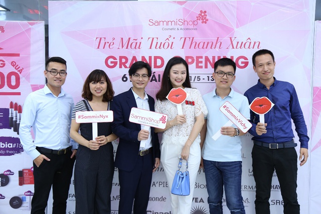 Bật m&iacute; nguy&ecirc;n nh&acirc;n khiến h&agrave;ng trăm c&ocirc; g&aacute;i xếp h&agrave;ng shopping trước Sammi Shop Th&aacute;i H&agrave; - Ảnh 8.