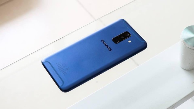 Những smartphone tầm trung, camera đỉnh đang sale lớn - Ảnh 3.