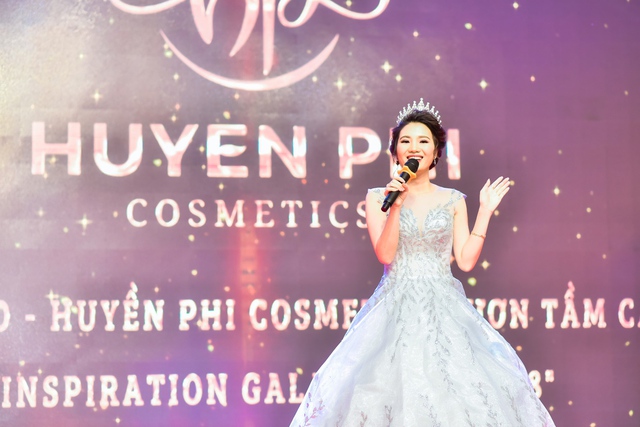 Huyền Phi Cosmetics tổ chức tiệc vinh danh đẳng cấp “Inspiration Gala Dinner 2018” - Ảnh 2.