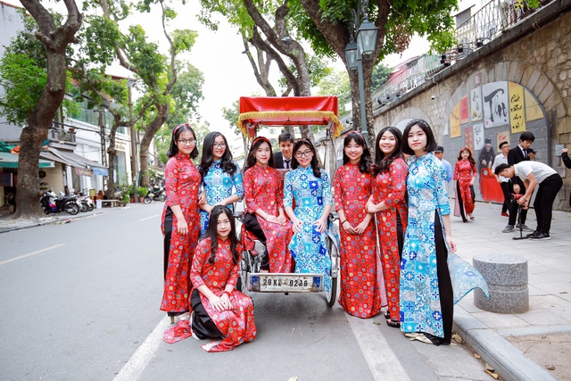 Chụp ảnh kỉ yếu “chất” như học sinh trường quốc tế - Ảnh 12.