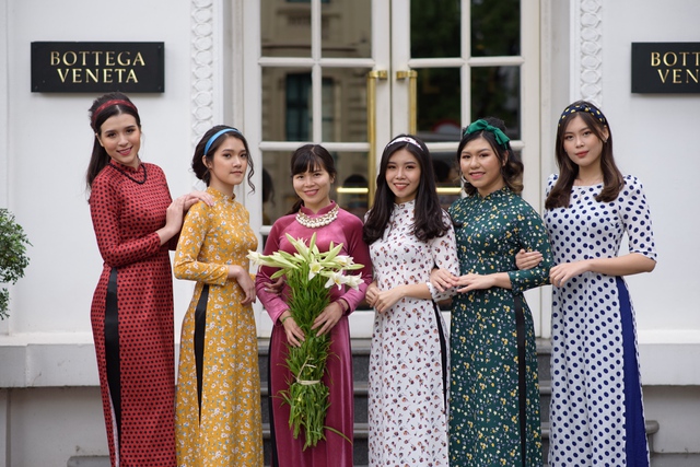 Chụp ảnh kỉ yếu “chất” như học sinh trường quốc tế - Ảnh 14.