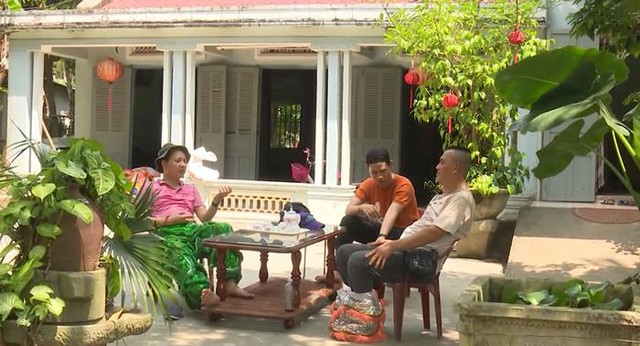 &ldquo;Bố ơi m&igrave;nh đi đ&acirc;u thế&rdquo; tập 41: Bị ng&atilde; trầy ch&acirc;n khi m&uacute;a l&acirc;n, bố Ph&uacute;c giục gi&atilde; mọi người đi t&igrave;m kiếm bố Lộc v&agrave; b&eacute; B&agrave;o Ngư - Ảnh 1.