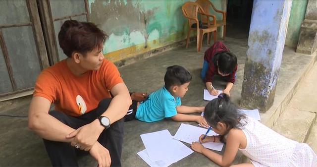 &ldquo;Bố ơi m&igrave;nh đi đ&acirc;u thế&rdquo; tập 41: Bị ng&atilde; trầy ch&acirc;n khi m&uacute;a l&acirc;n, bố Ph&uacute;c giục gi&atilde; mọi người đi t&igrave;m kiếm bố Lộc v&agrave; b&eacute; B&agrave;o Ngư - Ảnh 7.