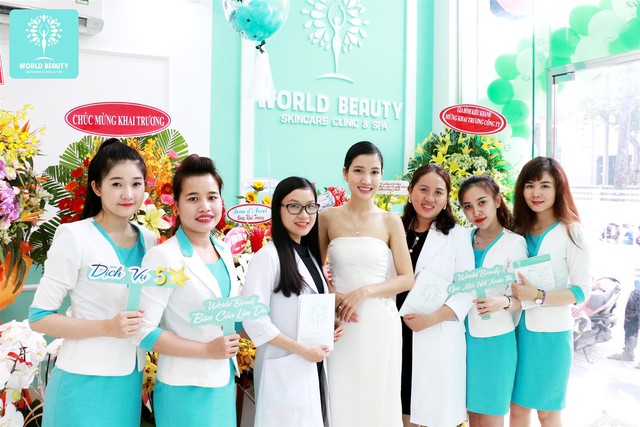 D&agrave;n hoa hậu, diễn vi&ecirc;n nổi tiếng c&oacute; mặt trong sự kiện khai trương trung t&acirc;m thẩm mỹ tại quận 10 - Ảnh 5.