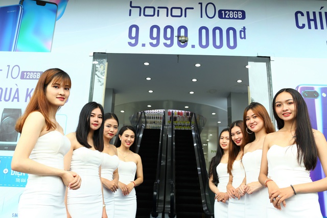 Honor 10 chào sân ấn tượng với hơn 2.000 đơn hàng trong ngày mở bán - Ảnh 10.