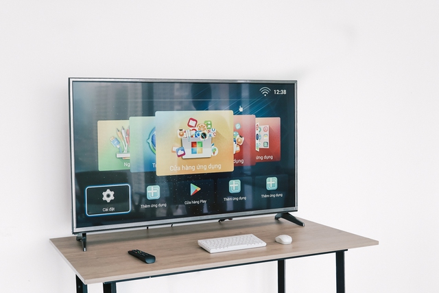 Tậu ngay mẫu TV 55 inch LED 4K vừa đẹp, vừa xịn m&agrave; gi&aacute; v&ocirc; c&ugrave;ng hợp l&yacute; để xem World Cup - Ảnh 1.