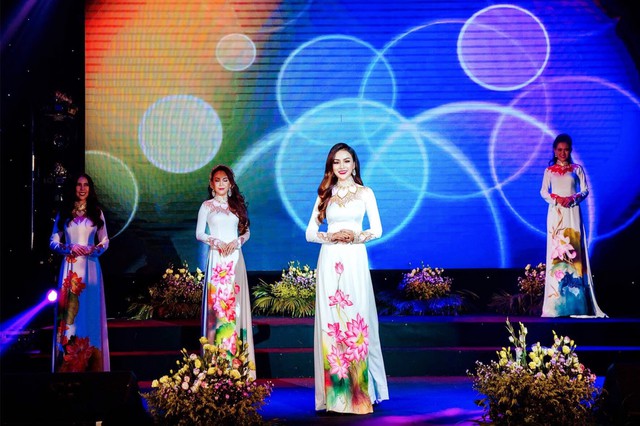 Top 12 Miss World Bussiness 2018 xướng t&ecirc;n Trương Nh&acirc;n - Ảnh 2.