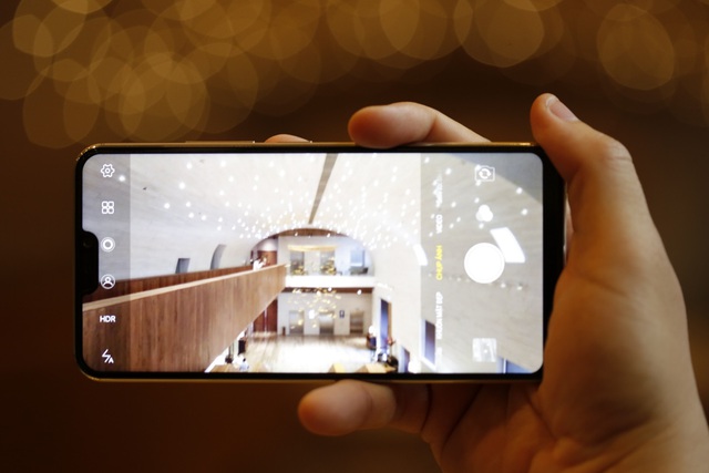 Bộ đ&ocirc;i camera cho bạn ảnh đẹp m&ugrave;a h&egrave; từ Vivo V9 - Ảnh 1.