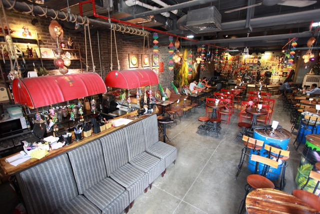Thêm một quán cafe nhạc sống “chất như nước cất” cho teen khu vực Hà Đông - Ảnh 1.