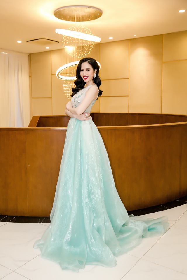 Hoa hậu được yêu thích nhất tại Miss Glam World Princess Ngọc Hân xinh đẹp và lộng lẫy trong tiệc cảm ơn - Ảnh 8.