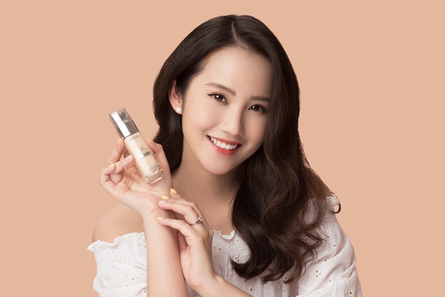 Săm soi kem nền dưới 300k đang g&acirc;y b&atilde;o giới beauty blogger trong m&ugrave;a h&egrave; n&agrave;y - Ảnh 2.