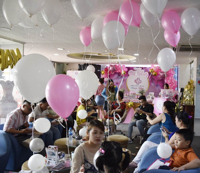 Hàng trăm khách hàng đến thăm dự sinh nhật bệnh viện Thẩm mỹ Ngọc Phú - Ảnh 5.