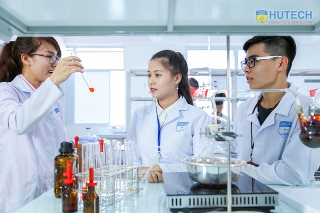 X&eacute;t tuyển đại học 2018: B&iacute; quyết chọn trường cho thanh xu&acirc;n rực rỡ - Ảnh 1.