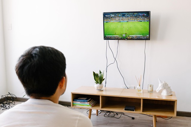 T&ocirc;i đ&atilde; tự biến ph&ograve;ng m&igrave;nh th&agrave;nh s&acirc;n vận động World Cup thứ thiệt như thế n&agrave;o? - Ảnh 2.