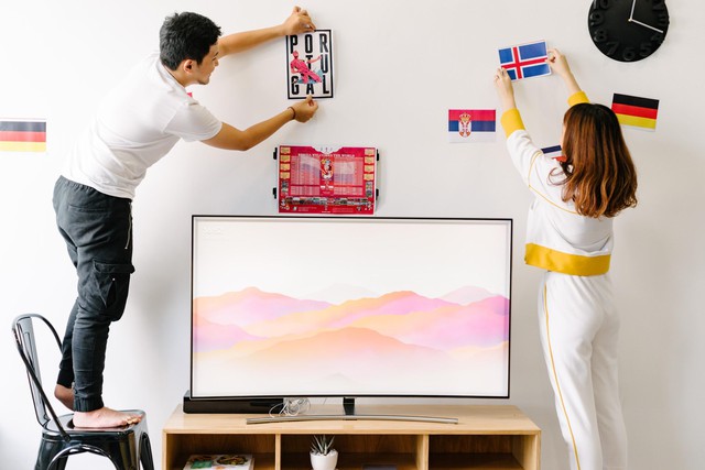 T&ocirc;i đ&atilde; tự biến ph&ograve;ng m&igrave;nh th&agrave;nh s&acirc;n vận động World Cup thứ thiệt như thế n&agrave;o? - Ảnh 13.