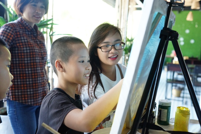 Yêu lắm Ngày Gia đình Việt Nam trong những nét vẽ nguệch ngoạc của con trẻ - Ảnh 3.