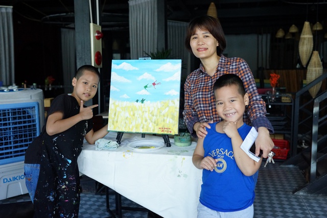 Yêu lắm Ngày Gia đình Việt Nam trong những nét vẽ nguệch ngoạc của con trẻ - Ảnh 4.
