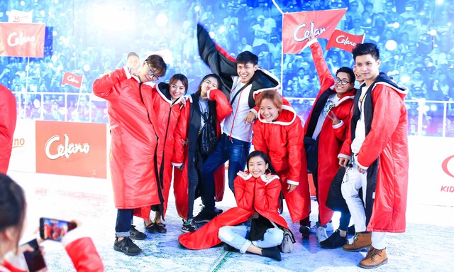 Ho&agrave; Minzy, Monstar c&ugrave;ng Quang Hải mang &ldquo;C&uacute;p b&oacute;ng đ&aacute; ở xứ sở kem&rdquo; &acirc;m 5 độ cứu n&oacute;ng teen H&agrave; Nội - Ảnh 1.
