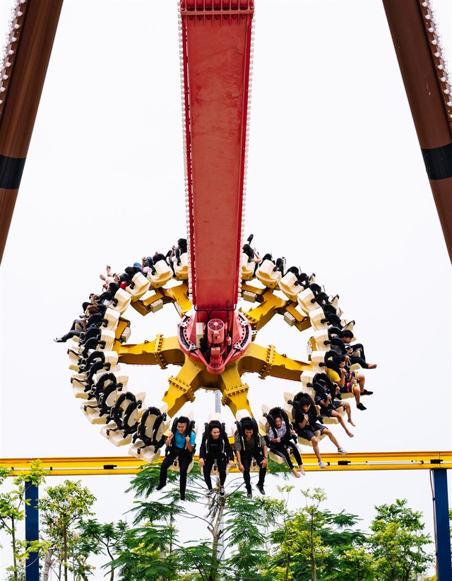 Đến Sun World Halong Complex h&egrave; n&agrave;y để biết thế n&agrave;o l&agrave; thi&ecirc;n đường giải tr&iacute; - Ảnh 7.