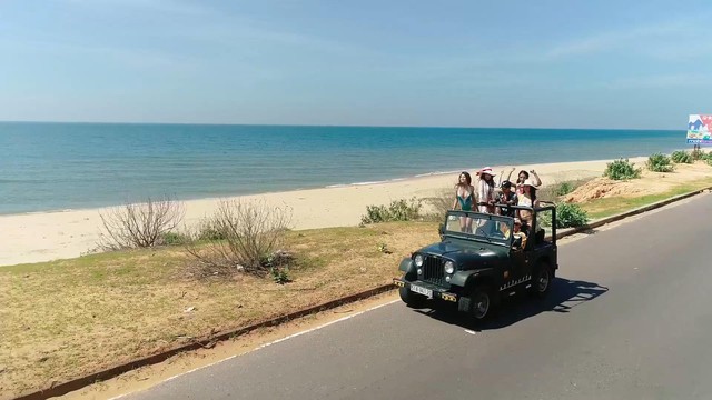 Huỳnh James v&agrave; Pjnboys hợp t&aacute;c c&ugrave;ng Li&ecirc;n Qu&acirc;n Mobile trong MV Summer Time - Ảnh 3.