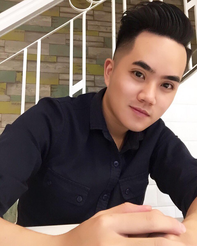 Thầy gi&aacute;o dạy l&agrave;m b&aacute;nh được cư d&acirc;n mạng y&ecirc;u th&iacute;ch v&igrave; đ&atilde; kh&eacute;o tay lại c&ograve;n điển trai - Ảnh 2.