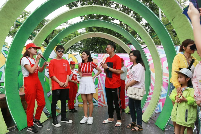 Only C, Lou Hoàng, Suni Hạ Linh cùng xuất hiện tại sự kiện thu hút hàng trăm bạn trẻ Hà thành - Ảnh 7.