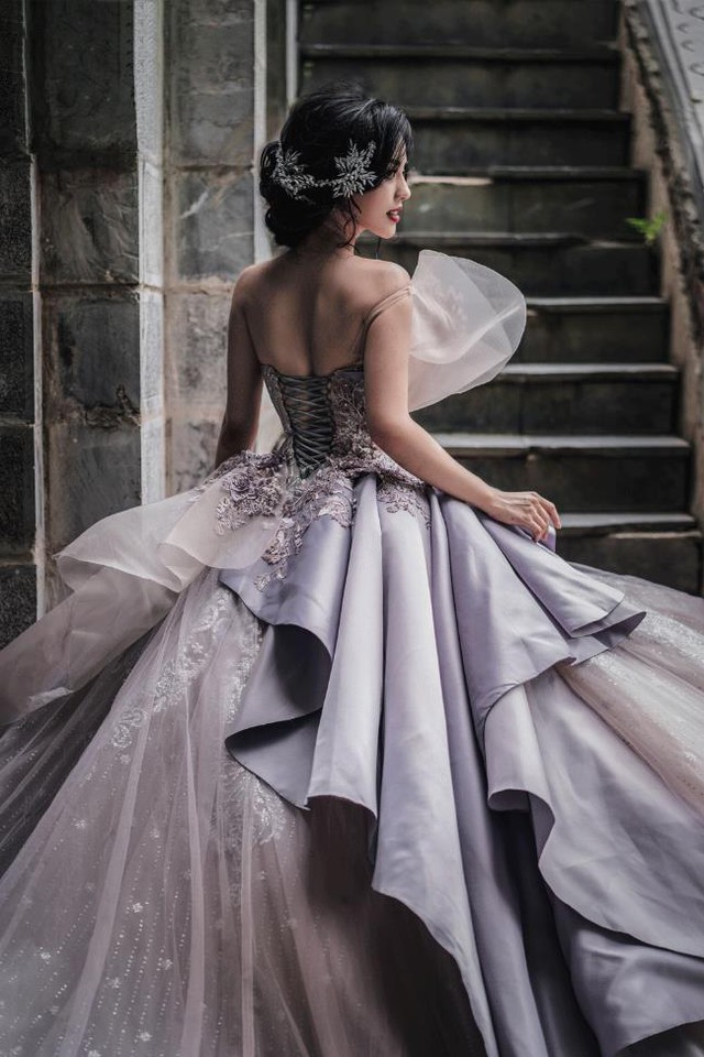 Khánh Linh hóa cô dâu lộng lẫy với váy cưới của Joli Poli - Ảnh 5.