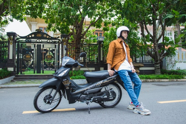 Đi xe 50cc vẫn sành điệu và thời trang như Hiền Hồ và Kar Nguyễn - Ảnh 4.