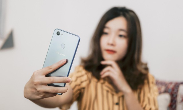 Chụp selfie với tr&iacute; tuệ nh&acirc;n tạo tr&ecirc;n OPPO F7: Đ&acirc;y ch&iacute;nh l&agrave; sự kh&aacute;c biệt - Ảnh 1.
