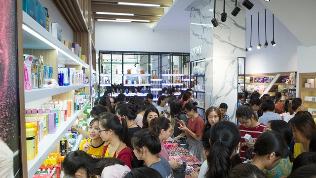 Coco Shop 208 Nguyễn Trãi – Nơi quy tụ của các hãng mỹ phẩm nổi tiếng thế giới - Ảnh 4.