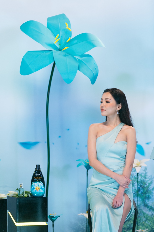 Ch&acirc;u B&ugrave;i c&ugrave;ng d&agrave;n sao kể c&acirc;u chuyện những nốt hương tạo n&ecirc;n m&ugrave;a h&egrave; tươi m&aacute;t - Ảnh 4.