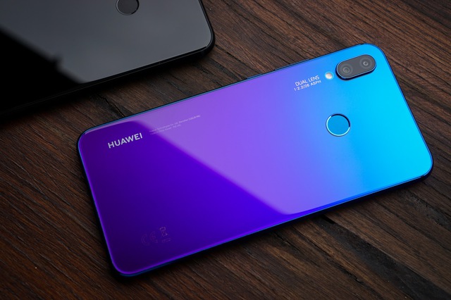 Bạn đ&atilde; bao giờ nh&igrave;n thấy smartphone c&oacute; tới 4 camera AI th&ocirc;ng minh chưa? C&ugrave;ng chi&ecirc;m ngưỡng nh&eacute;! - Ảnh 1.