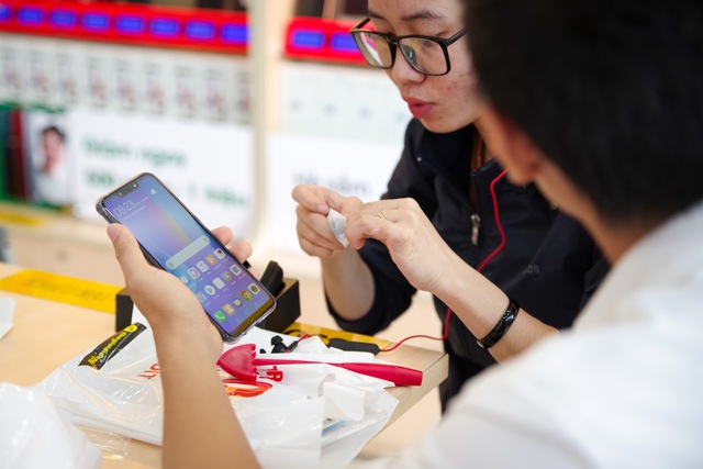 Huawei Nova 3i ch&iacute;nh thức mở b&aacute;n, đặt mục ti&ecirc;u trở th&agrave;nh thương hiệu smartphone thứ 2 tại Việt Nam trước 2020 - Ảnh 12.