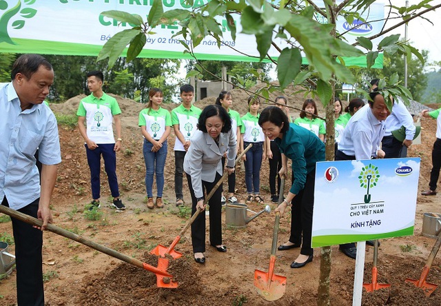 Phát huy đạo lý “Uống nước nhớ nguồn” – Vinamilk trồng 100.000 cây xanh tại Bắc Kạn - Ảnh 5.