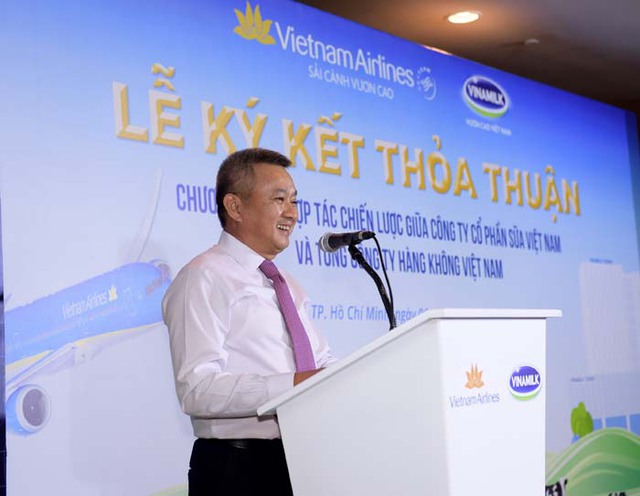 Vietnam Airlines và Vinamilk ký kết hợp tác chiến lược - Ảnh 1.