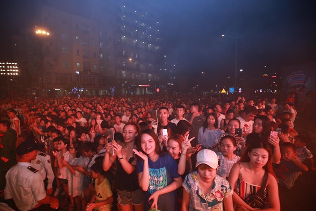 Giới trẻ làm dậy sóng Sầm Sơn với Beach Festival 2018 cực hoàng tráng - Ảnh 14.