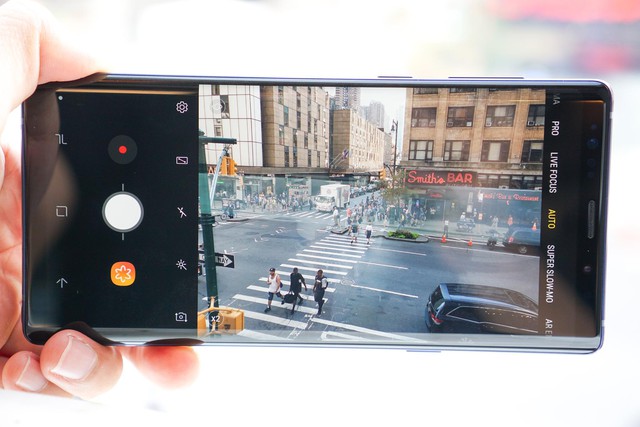 Galaxy Note9 tiếp tục là “kẻ ngáng đường cho các đối thủ muốn xưng vương trong làng smartphone - Ảnh 3.