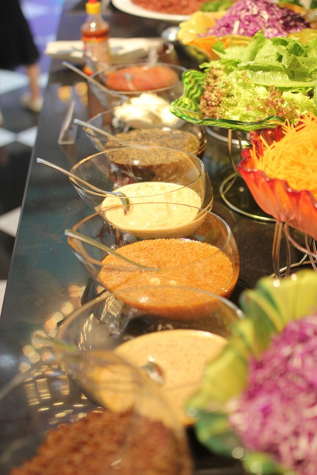 Nhà hàng Âu Lạc Healthy World thu hút các bạn trẻ với buffet hơn 150 món chay - Ảnh 3.