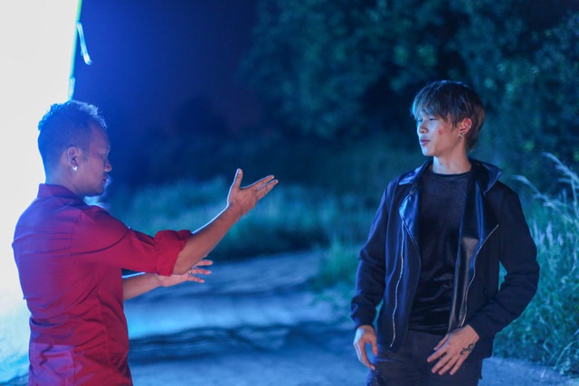 Bao giờ hết ế tung clip hậu trường cười ra nước mắt - Ảnh 1.