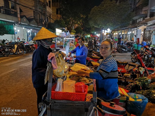 Mu&ocirc;n m&agrave;u cuộc sống mưu sinh qua bộ ảnh &ldquo;TP.HCM 2018&rdquo; - Ảnh 7.