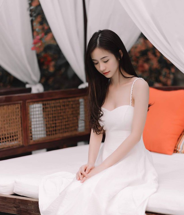 Học Jun Vũ, Sam, Jolie Nguyễn, Khả Ngân chọn 8 mẫu váy cứ diện là “auto” đẹp - Ảnh 1.