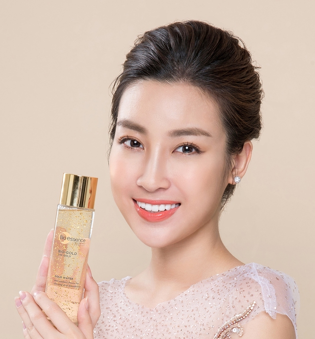 Bật mí 4 thành phần dưỡng da, ngăn ngừa lão hoá của chai nước quyền năng này - Ảnh 2.