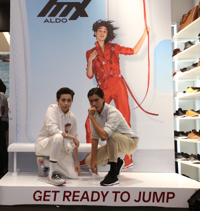 Xem cách mix giày xịn sò của Gil Lê, Hoàng Ku tại sự kiện ra mắt mẫu sneaker mới - Ảnh 3.