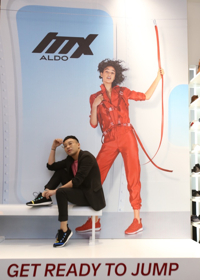 Xem cách mix giày xịn sò của Gil Lê, Hoàng Ku tại sự kiện ra mắt mẫu sneaker mới - Ảnh 7.