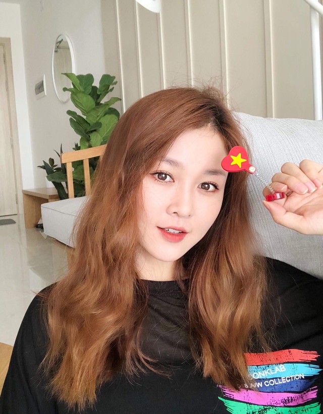 Jun Vũ, Ribi Sachi c&ugrave;ng nhiều bạn trẻ đ&atilde; c&oacute; cờ tim nhỏ xinh cổ vũ tuyển Olympic Việt Nam, c&ograve;n bạn th&igrave; sao? - Ảnh 3.