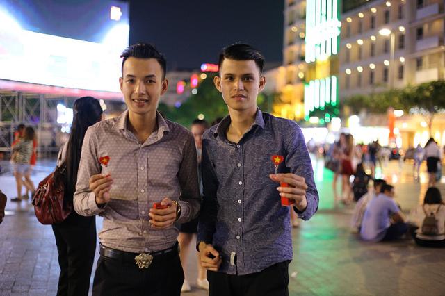 Jun Vũ, Ribi Sachi c&ugrave;ng nhiều bạn trẻ đ&atilde; c&oacute; cờ tim nhỏ xinh cổ vũ tuyển Olympic Việt Nam, c&ograve;n bạn th&igrave; sao? - Ảnh 6.
