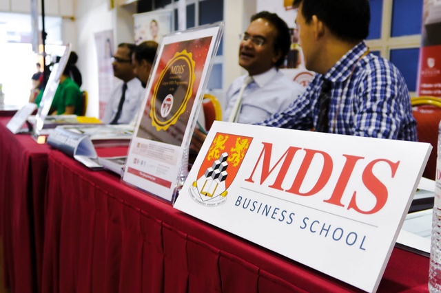 MDIS trao học bổng 1,7 tỷ đồng cho học sinh Việt Nam - Ảnh 3.